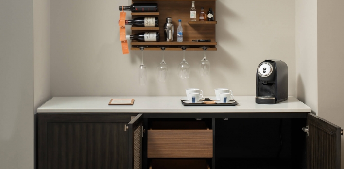 Bar and coffee area in a guest room