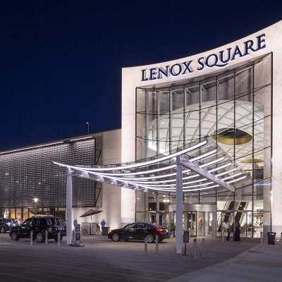 Front entrance of Lenox Square shopping