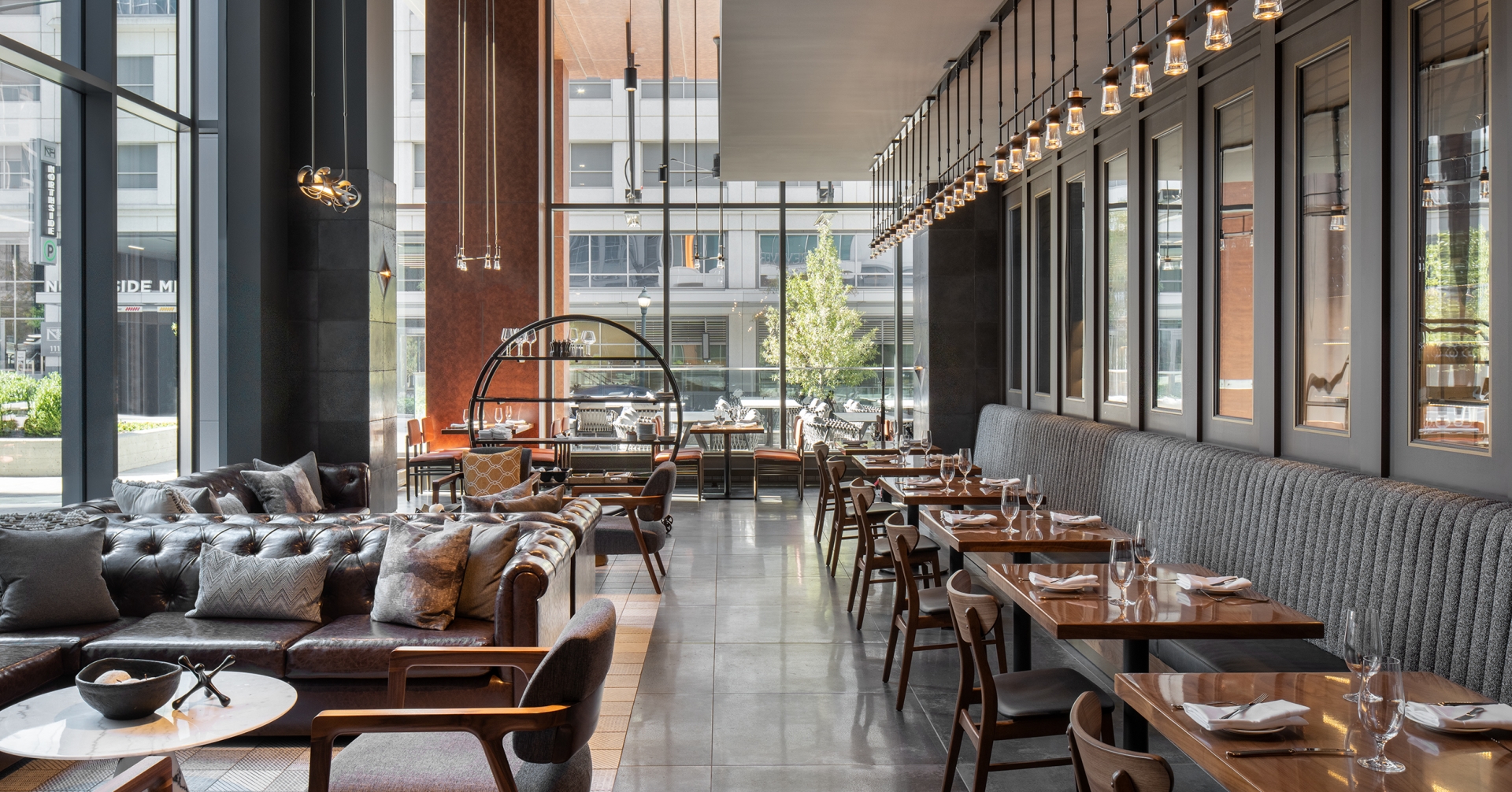 A restaurant with tables and chairs in Midtown Atlanta